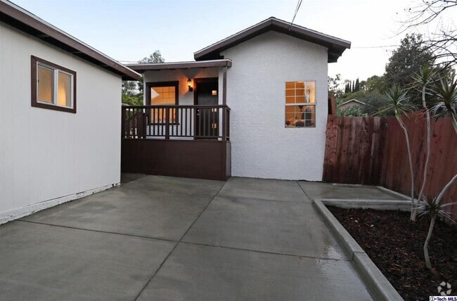 Building Photo - 987 El Paso Dr