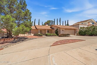 Building Photo - 6429 Amposta Dr