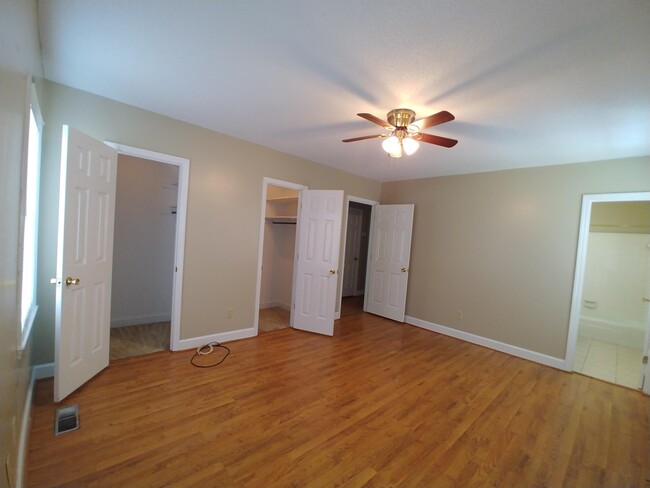 Building Photo - 3006 Autumn Ave