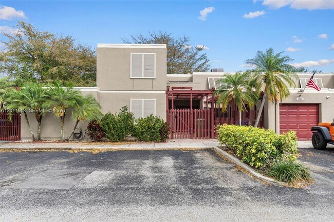 Foto del edificio - 1391 W Fairway Rd