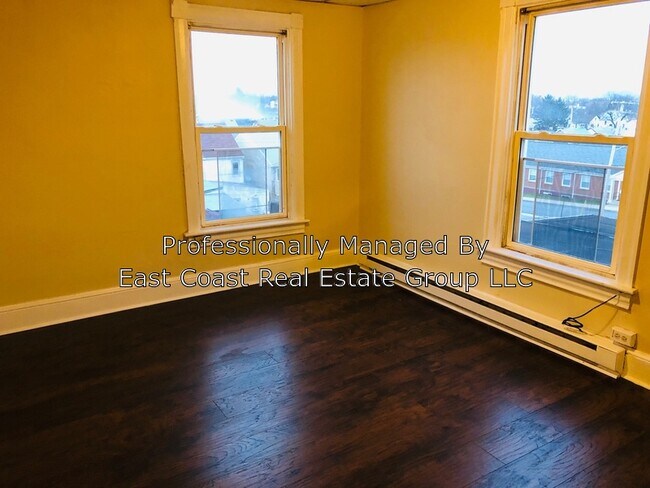 Foto del edificio - 616 W Franklin St