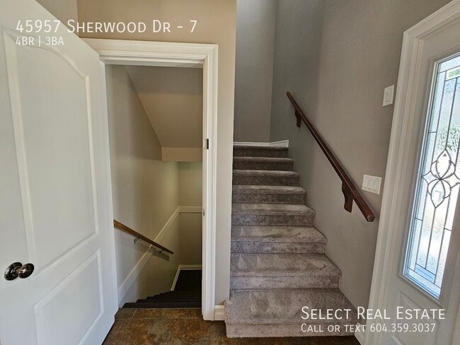 Building Photo - 45957 Sherwood Dr