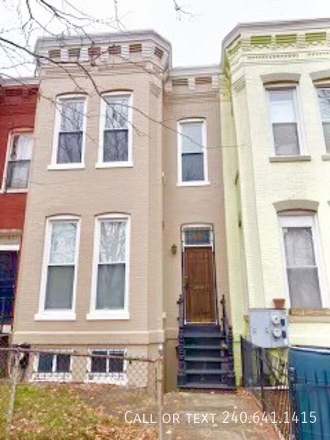 Building Photo - 615 P St NW