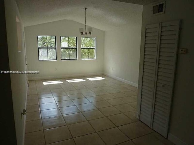 Building Photo - 10500 SW 155th Ct