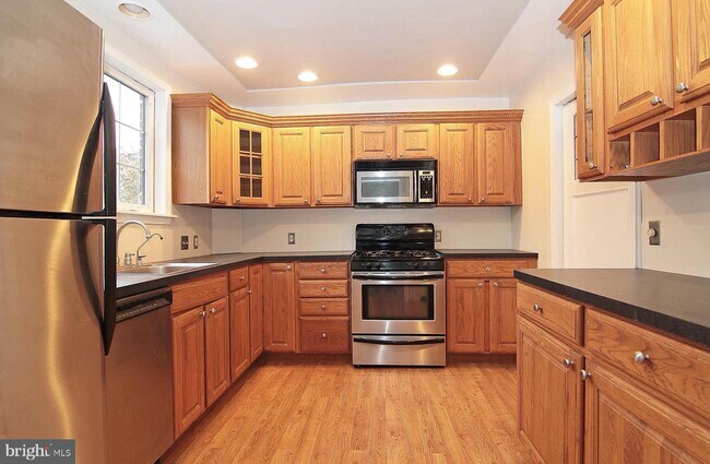 Foto del edificio - 208 Edgehill Rd