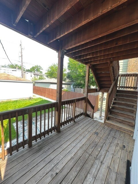 Foto del edificio - 2522 N Hamlin Ave