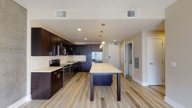 Interior Photo - Channel Mission Bay