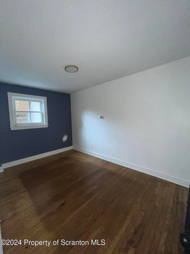 Foto del edificio - 1710 Cedar Ave