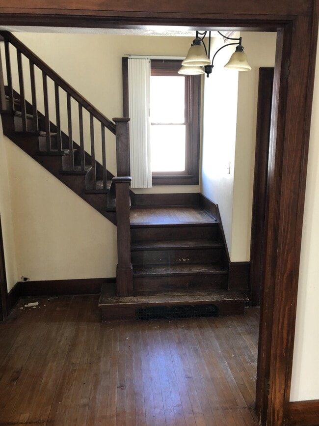 Building Photo - 1306 N 17th St