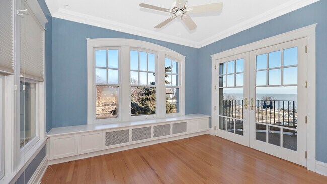 Building Photo - 642 Sheridan Square