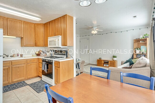 Building Photo - 528 N 720 E