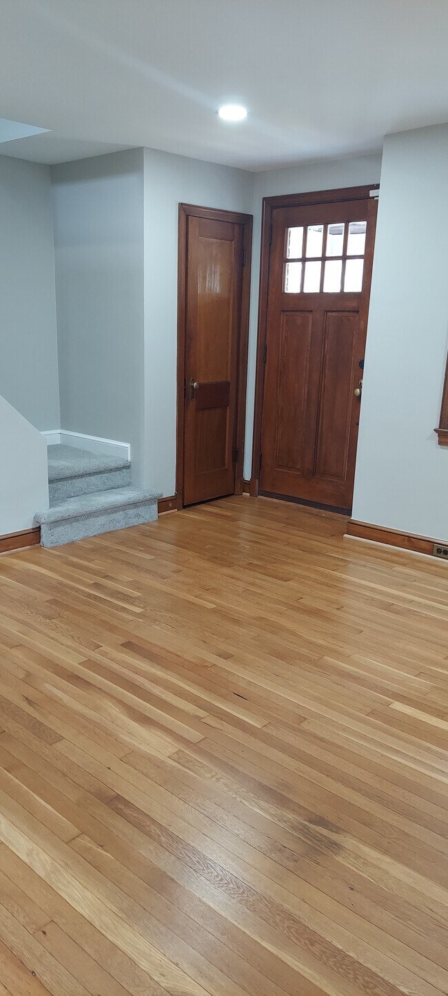 Foto del edificio - 3704 Jefferson St