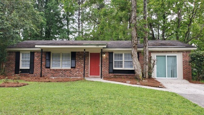 Building Photo - 103 Water Oak Dr
