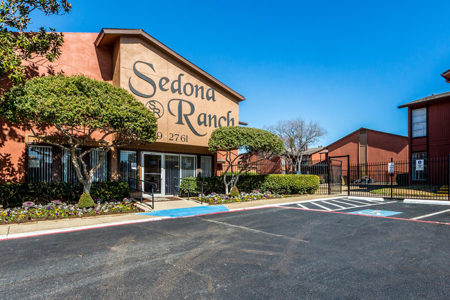 Bienvenido a Sedona Ranch Apartments - Sedona Ranch