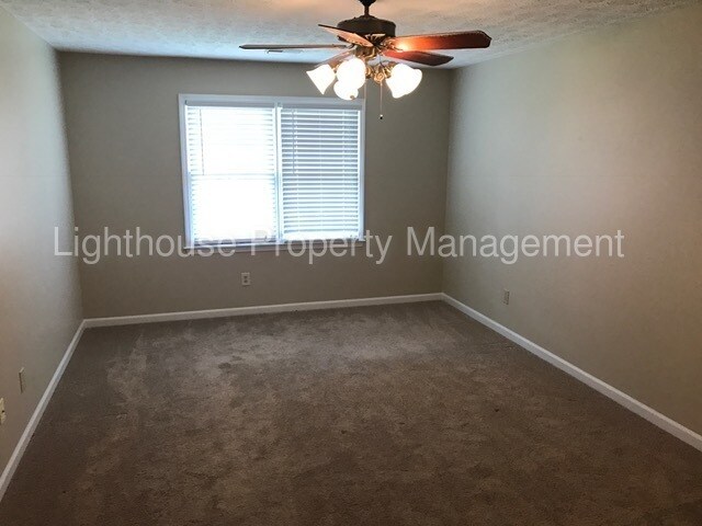 Building Photo - 175 Wilbanks Dr