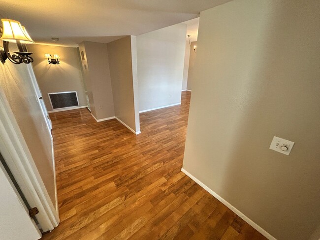 Foto del edificio - Age Restricted 2 Bd/2 Bath Golf Course Sub...