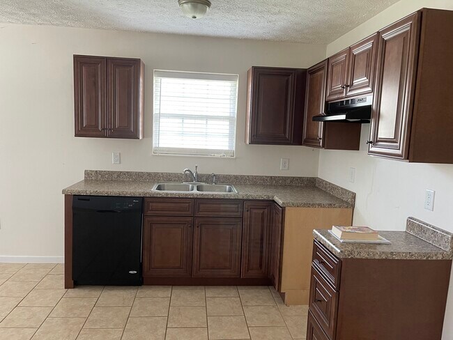 Building Photo - 1706 Watauga St