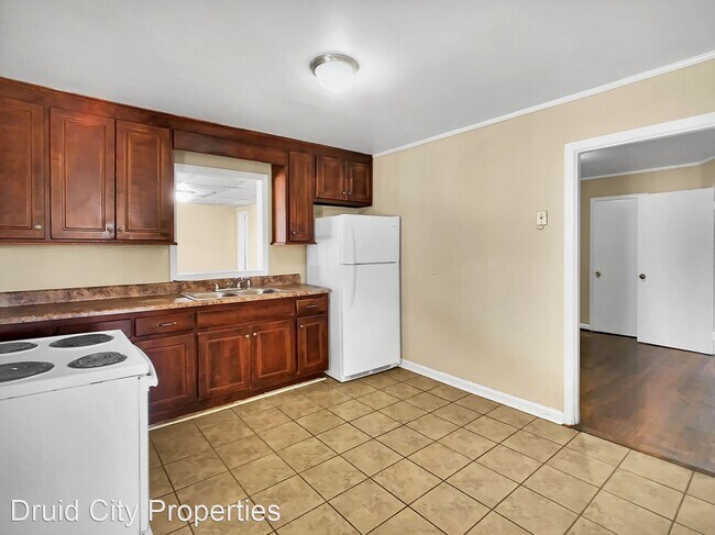 Building Photo - 3 br, 2 bath House - 1120 14th Place E