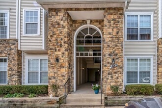 Building Photo - 5982 Founders Hill Ct
