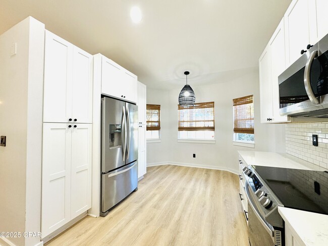 Building Photo - 205 Covington St