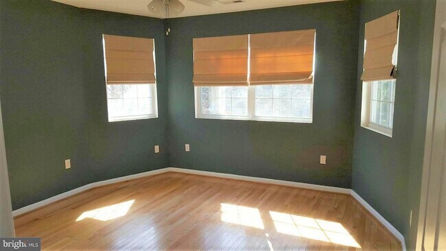 Foto del edificio - 3562 Edgemont St