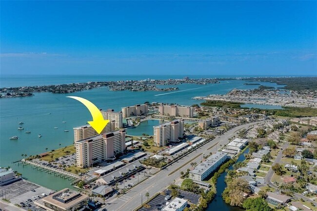 Foto del edificio - 4550 Cove Cir