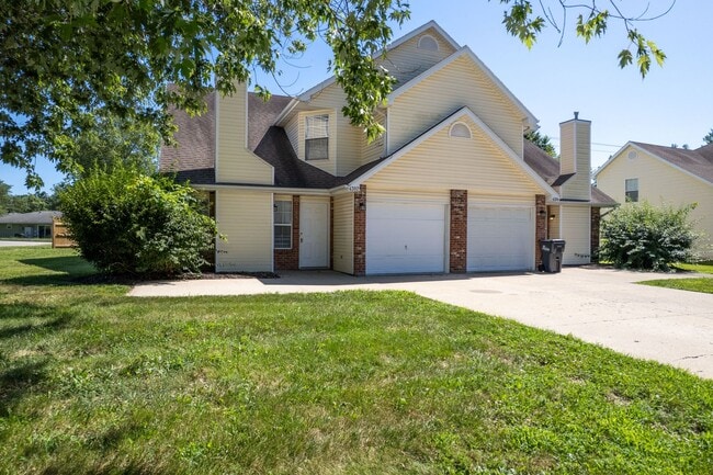 Building Photo - 4302-4304-4304 Cheryl Ct