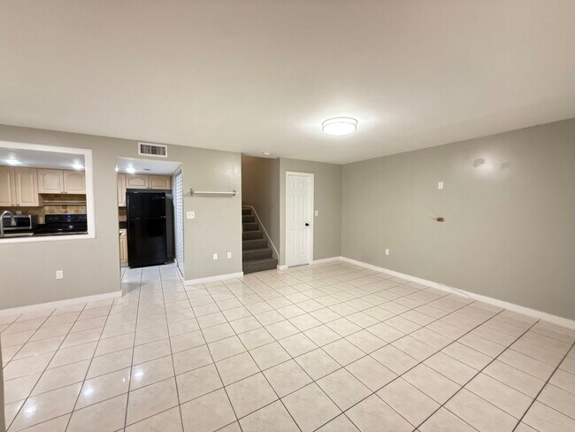 Building Photo - 8570 NW 3rd Ln