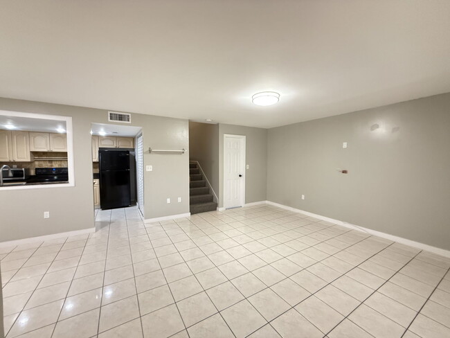 Foto del edificio - 8570 NW 3rd Ln