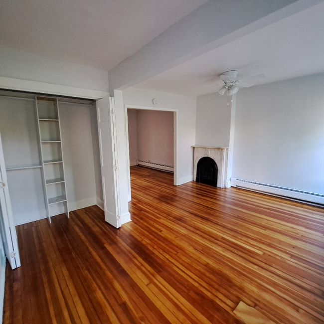 Building Photo - 296 Pavonia Ave