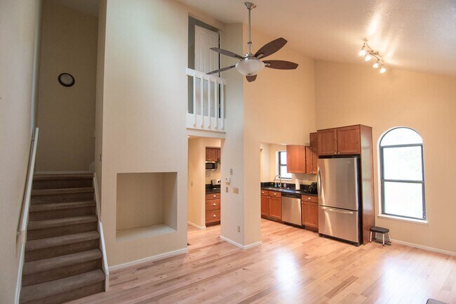 Foto del edificio - Beautiful 2bd/2ba Townhome in Downtown Louisville!