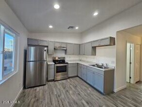 Building Photo - 4731 E Caballero St