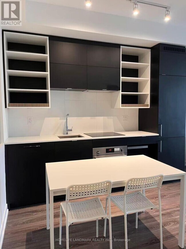 Building Photo - 20 Edward St