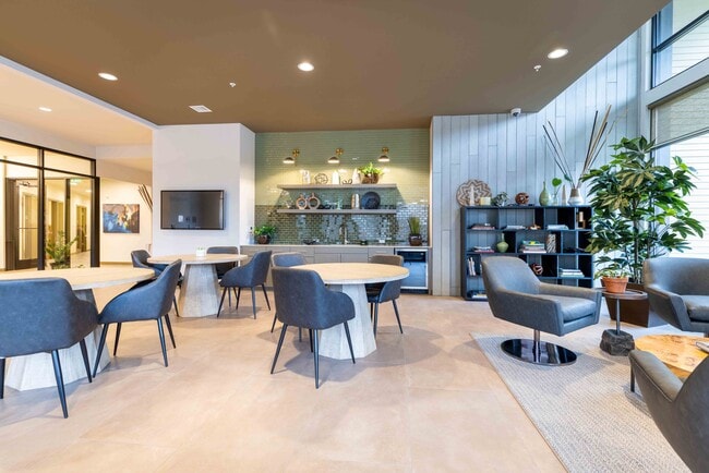 Foto del edificio - Four Corners Apartments