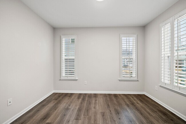 Building Photo - 2116 Curry Mdw Wy