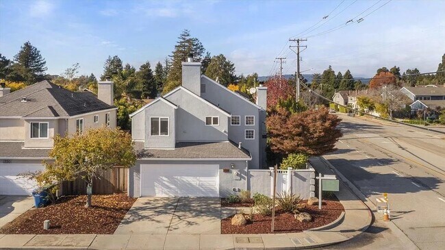 Foto del edificio - 1328 Leila Ct