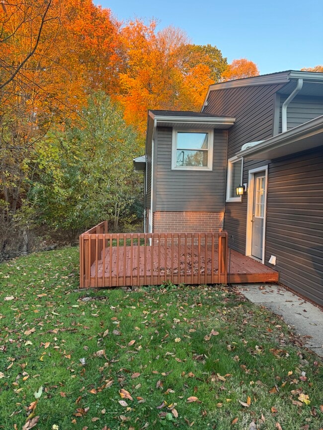 Building Photo - 4123 Regentview St NE