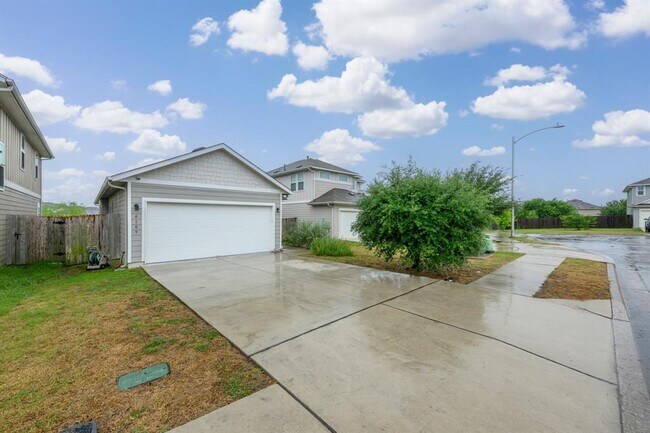 Foto del edificio - 6109 Arbor Crest Ln