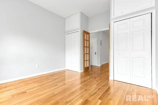 Foto del edificio - 2 bedroom in Brooklyn NY 11217