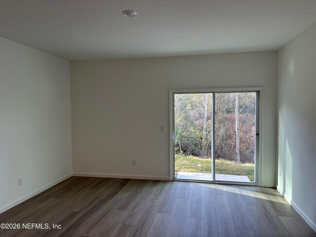 Building Photo - 531 Holly Lks Dr