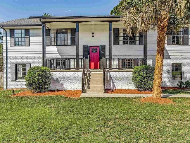 Building Photo - 3125 Logan Dr