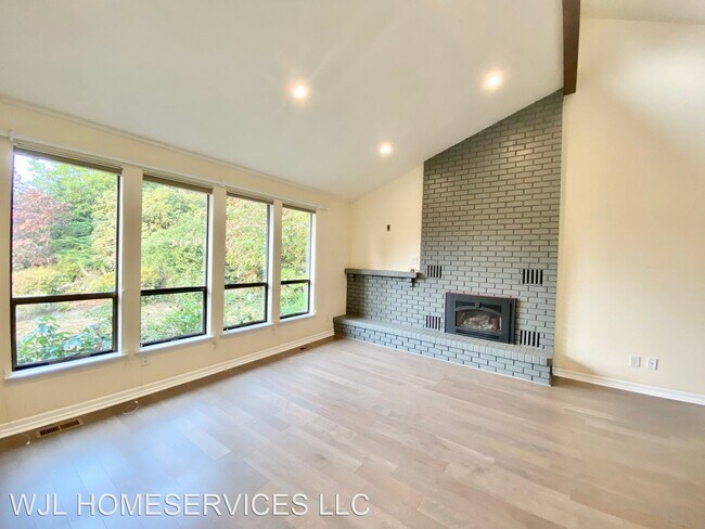 Foto del edificio - 4 br, 3 bath House - 12911 SE 45th Lane