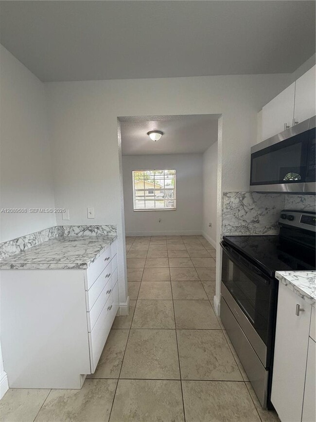 Building Photo - 16400 NW 41st Ave