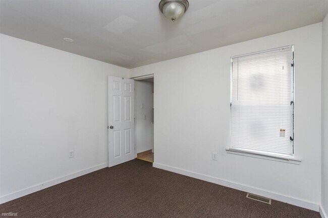 Building Photo - 3 br, 2 bath House - 1902 N DARIEN ST