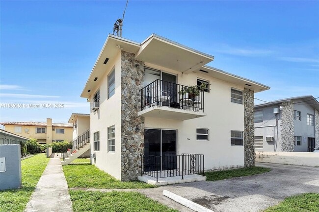 Foto del edificio - 644 SW 10th St