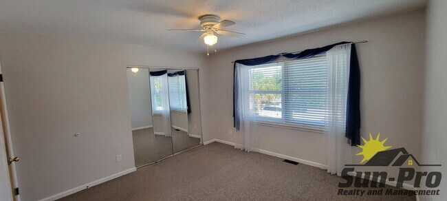 Building Photo - 407 Lytle Ave