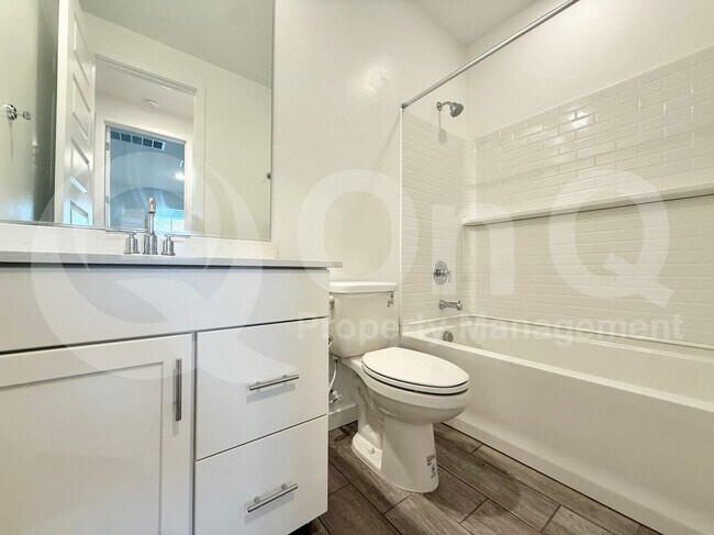 Foto del edificio - 2770 E Grassland Wy
