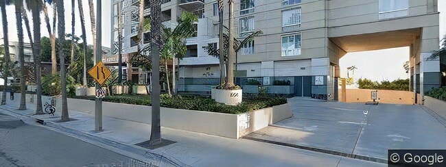 Building Photo - 850 E Ocean Blvd