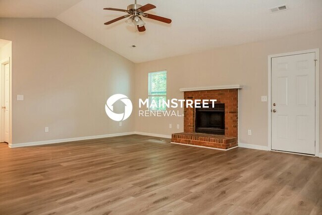 Foto del edificio - 3 Bedroom Pet-Friendly Home in Huntersville, NC with Main Street Renewal