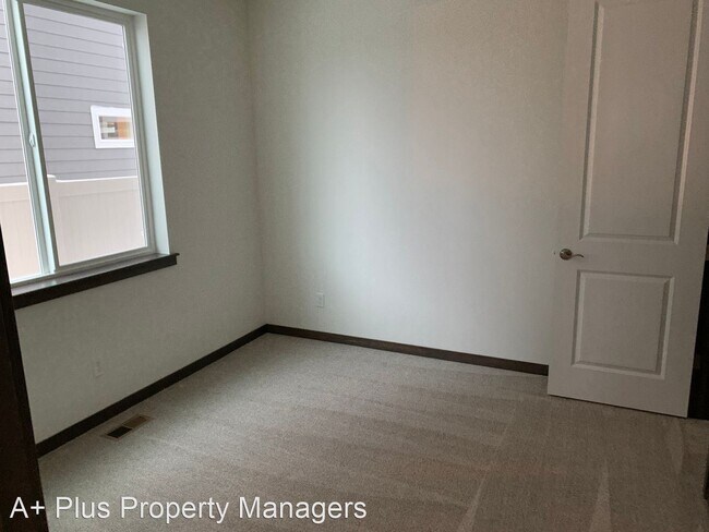 Building Photo - 3 br, 2 bath House - 6902 N Freestyle Dr